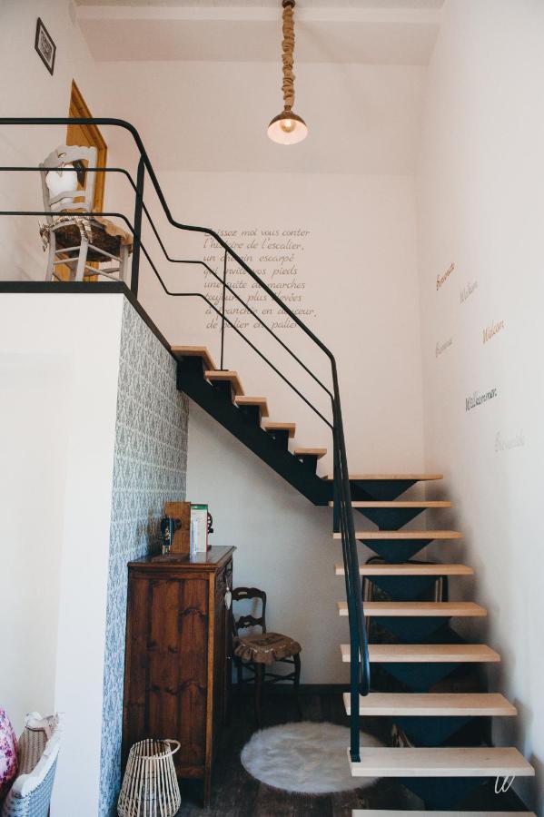 Au Charme D'Antan Bed & Breakfast Féron Екстериор снимка
